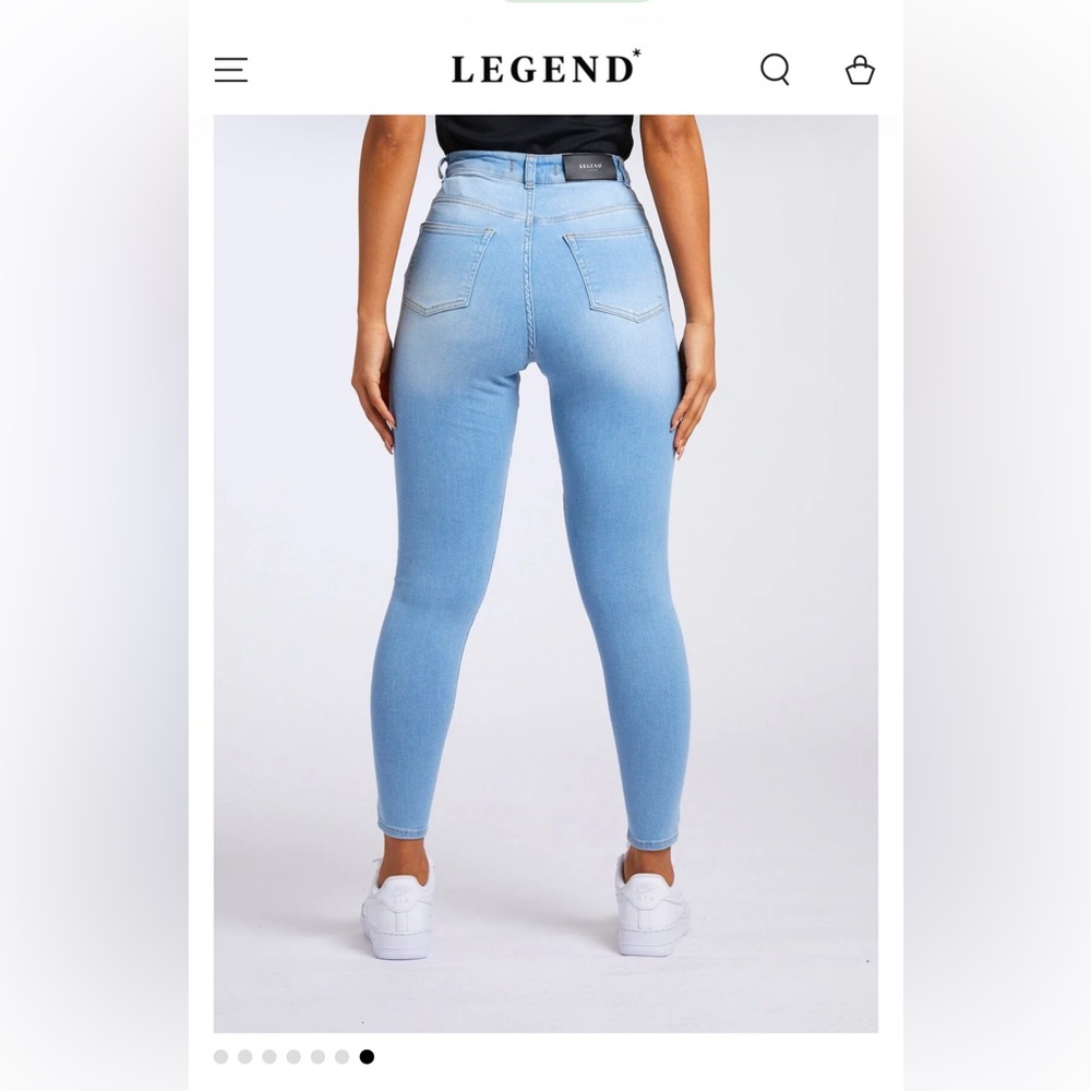 Legend London Women’s light blue skinny jean, size 6